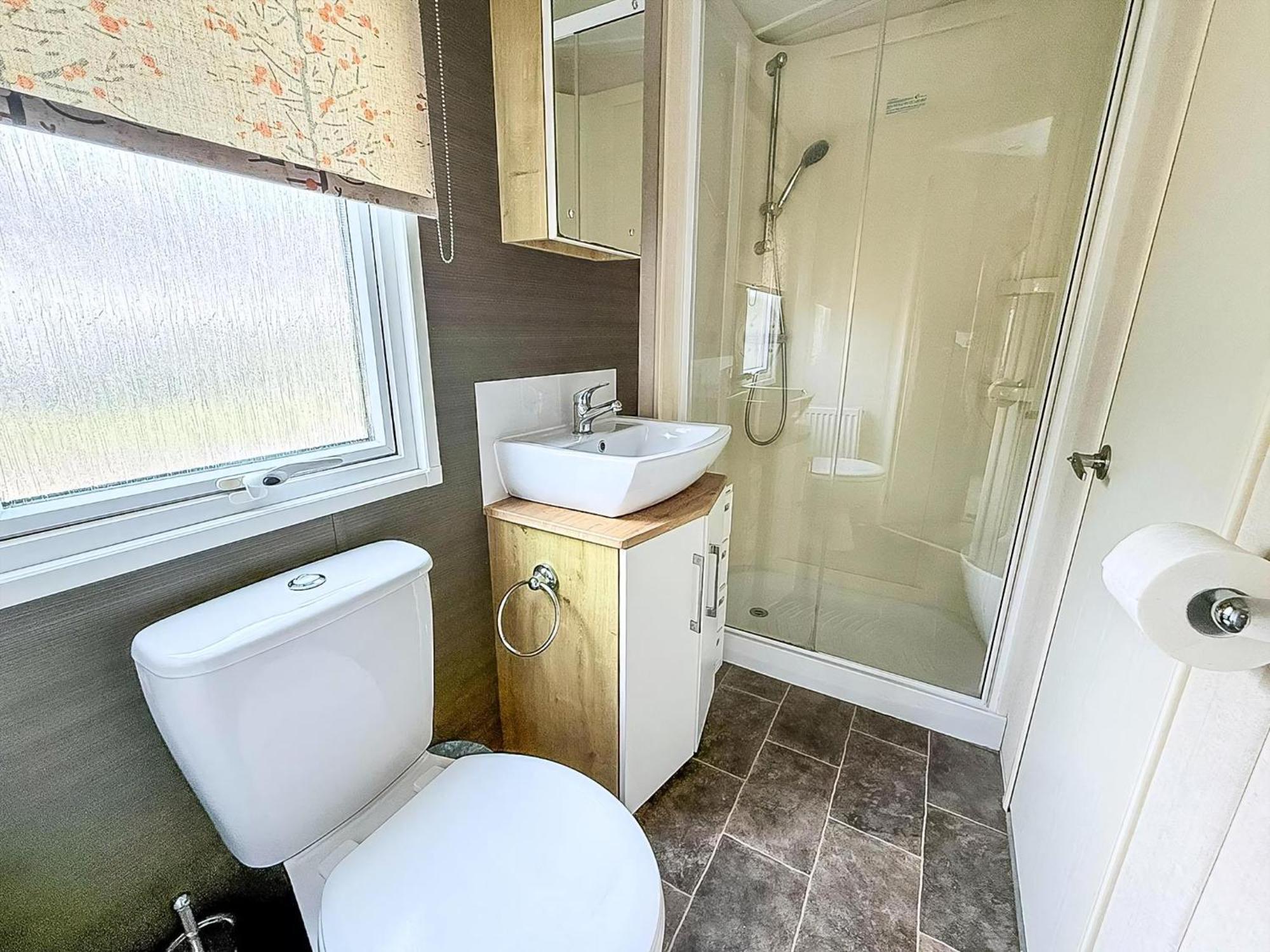 Brilliant Caravan With A Partial Sea View In Suffolk Ref 32026Az Lowestoft Exterior foto